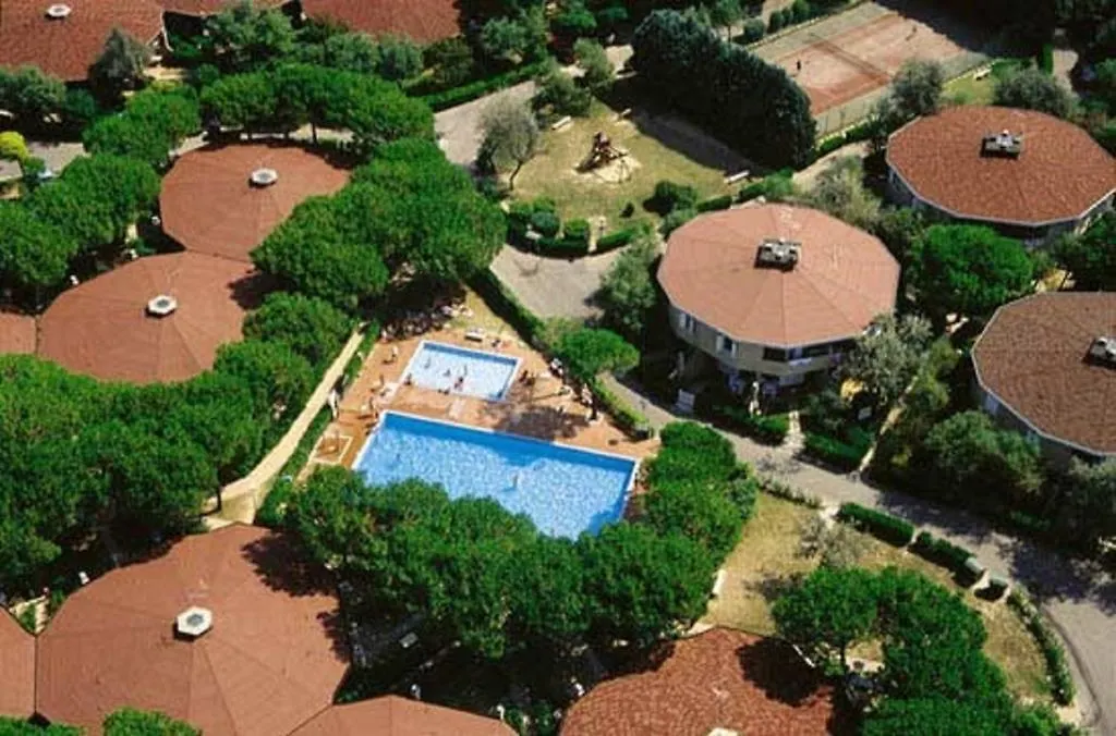 Апартаменты Villaggio Tivoli Бибионе Италия