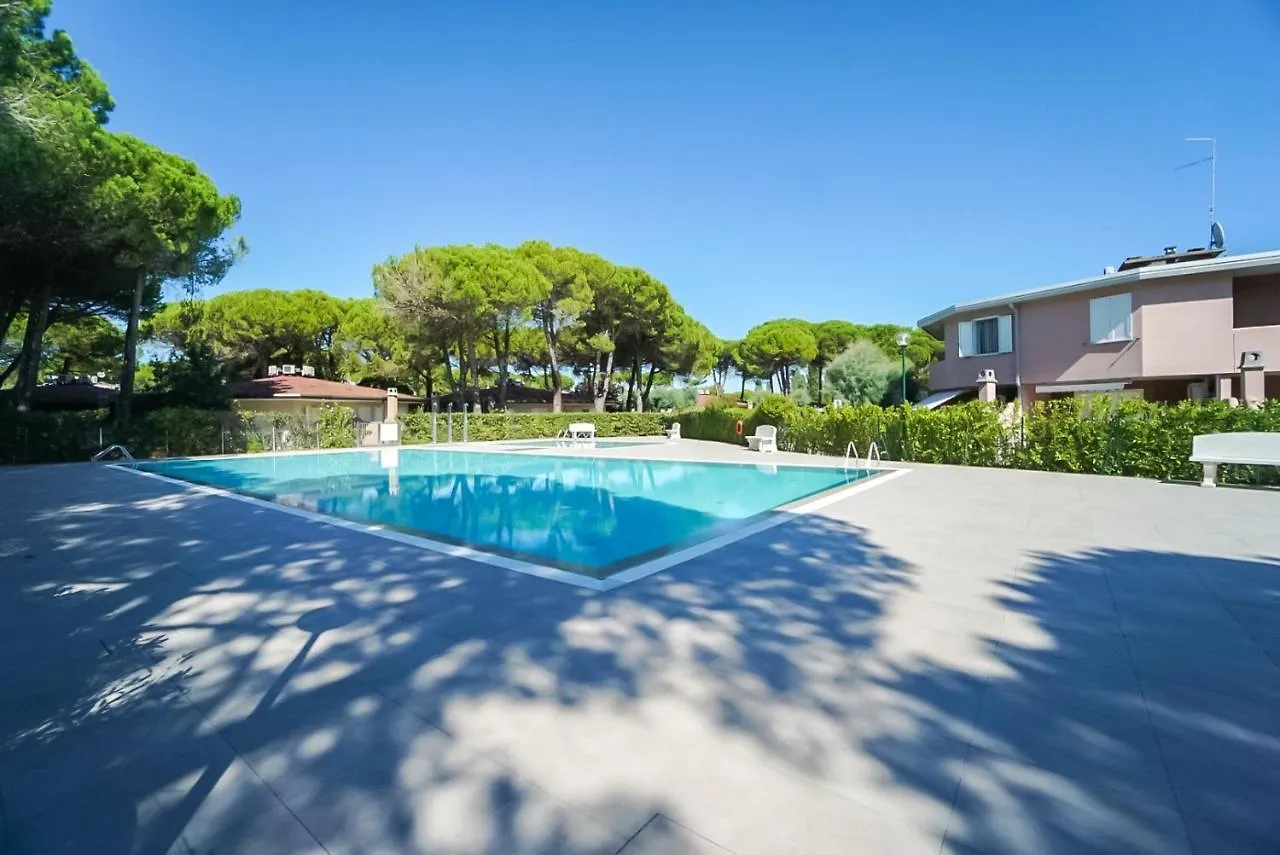 Апартаменты Villaggio Tivoli Бибионе